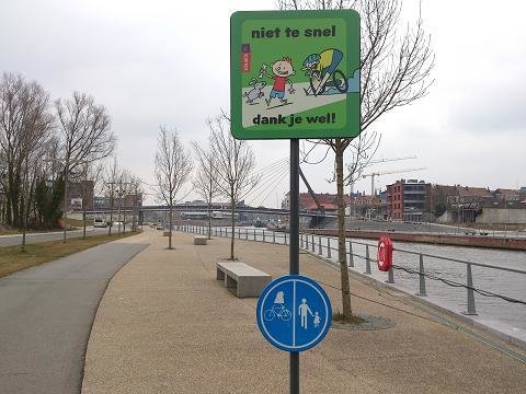 ARCHIEF_verkeersbord